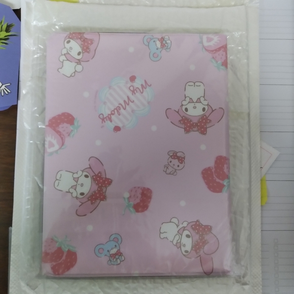 Sanrio My Melody iPad case Hello Kitty - Picture 2 of 2
